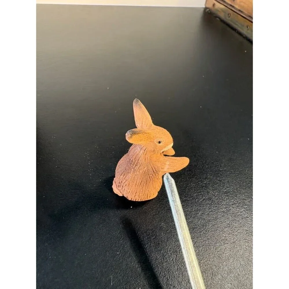 Mata Ortiz Miniature Rabbit Pottery Debi Bugarini Fire and Ice with Card Box